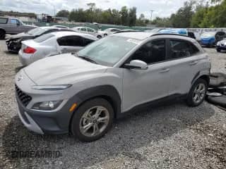 2022 Hyundai Kona SEL с VIN KM8K62AB3NU924642, выставлен на аукционе Copart как лот 82055765 с пробегом 48 050 миль миль и На запчасти • Non repairable. История ставок и продаж доступна на DreamBid. Изображение 1.
