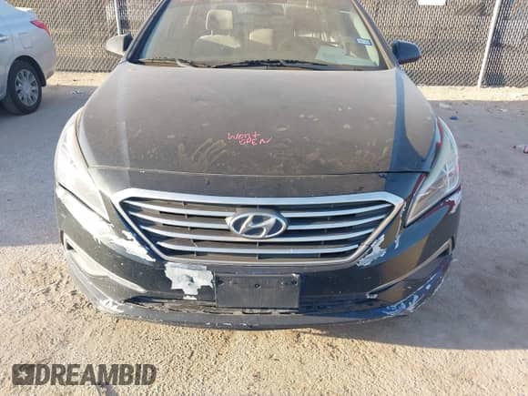 2015 Hyundai Sonata SE z VIN 5NPE24AF5FH246810, wystawiony jako IAAI lot #42868167 z przebiegiem 156 588 mil mil oraz . Historia ofert i sprzedaży dostępna na DreamBid. Obrazek 6.