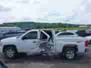 2007 Chevrolet Silverado 1500 1LT z VIN 3GCEK13M27G503233, wystawiony jako IAAI lot #42487465 z przebiegiem 220 704 mil mil oraz . Historia ofert i sprzedaży dostępna na DreamBid. Obrazek 14.