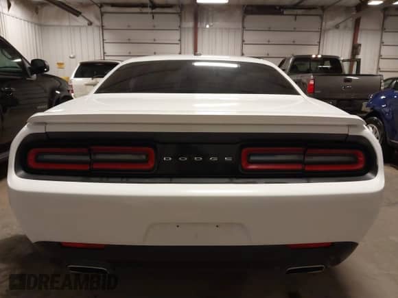 2015 Dodge Challenger SXT с VIN 2C3CDZAG4FH851079, выставлен на аукционе IAAI как лот 41704527 с пробегом 113 024 миль миль и . История ставок и продаж доступна на DreamBid. Изображение 16.