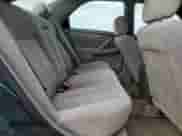 1998 Toyota Camry LE z VIN 4T1BF22K9WU926282, wystawiony jako Copart lot #81310465 z przebiegiem 206 233 mil mil oraz Szkoda całkowita • Salvage title. Historia ofert i sprzedaży dostępna na DreamBid. Obrazek 10.