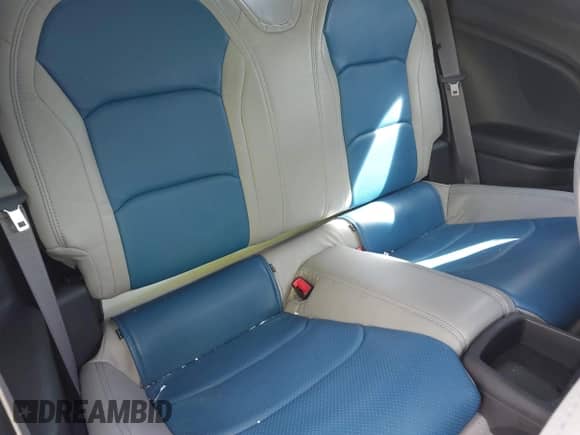 2017 Chevrolet Camaro 1LT z VIN 1G1FB1RSXH0184558, wystawiony jako IAAI lot #43484857 z przebiegiem 59 261 mil mil oraz . Historia ofert i sprzedaży dostępna na DreamBid. Obrazek 8.