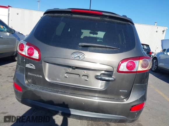 2012 Hyundai Santa Fe Limited with VIN 5XYZK4AG1CG136687, listed as a IAAI auction lot 42278275 with 138,764 mi miles and . Bid and sale history available at DreamBid. Image 16.