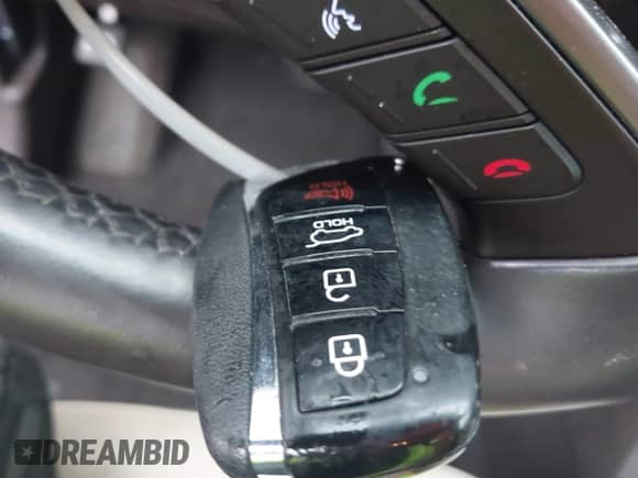 2018 Hyundai Santa Fe 2.0T with VIN 5XYZU4LA1JG529573, listed as a IAAI auction lot 43307903 with 83,585 mi miles and . Bid and sale history available at DreamBid. Image 11.