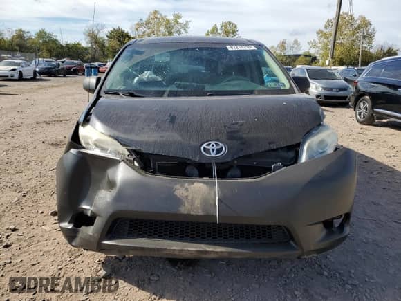 2012 Toyota Sienna with VIN 5TDZK3DC9CS275794, listed as a Copart auction lot 82216295 with 130,044 mi miles and Salvage title. Bid and sale history available at DreamBid. Image 5.