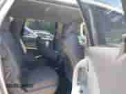 2011 Chevrolet Traverse 2LT z VIN 1GNKRJED3BJ101540, wystawiony jako IAAI lot #42702283 z przebiegiem 187 015 mil mil oraz . Historia ofert i sprzedaży dostępna na DreamBid. Obrazek 8.