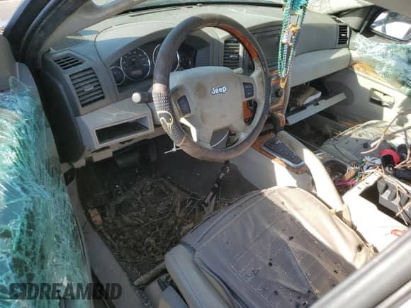 2006 Jeep Grand Cherokee Overland с VIN 1J8HS68296C328782, выставлен на аукционе Copart как лот 78591934 с пробегом 213 944 миль миль и Списание • Salvage title. История ставок и продаж доступна на DreamBid. Изображение 8.