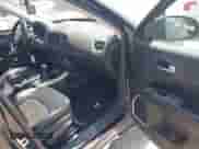 2020 Jeep Compass Latitude z VIN 3C4NJCBB7LT141612, wystawiony jako IAAI lot #42935872 z przebiegiem 100 557 mil mil oraz . Historia ofert i sprzedaży dostępna na DreamBid. Obrazek 5.