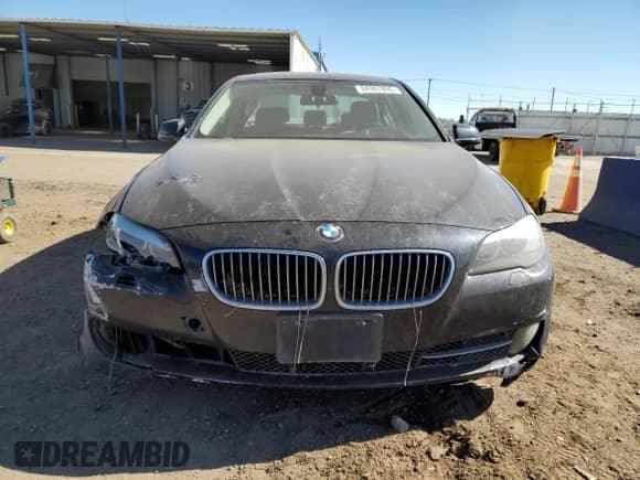 2013 BMW 5 Series 535i xDrive z VIN WBAFU7C54DDU66704, wystawiony jako Copart lot #84997895 z przebiegiem 173 563 mil mil oraz Szkoda całkowita • Salvage title. Historia ofert i sprzedaży dostępna na DreamBid. Obrazek 5.