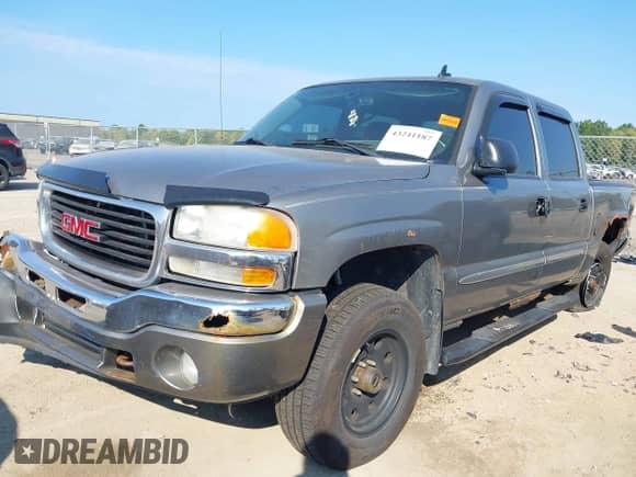 2006 GMC Sierra 1500 SLE1 z VIN 2GTEK13T561193805, wystawiony jako IAAI lot #43241187 z przebiegiem 74 916 mil mil oraz . Historia ofert i sprzedaży dostępna na DreamBid. Obrazek 2.