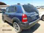 2007 Hyundai Tucson SE z VIN KM8JN12D47U488573, wystawiony jako IAAI lot #42347351 z przebiegiem 215 556 mil mil oraz . Historia ofert i sprzedaży dostępna na DreamBid. Obrazek 3.