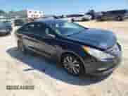2012 Hyundai Sonata SE с VIN 5NPEC4AB8CH341061, выставлен на аукционе Copart как лот 72029275 с пробегом 208 704 миль миль и Списание • Salvage title. История ставок и продаж доступна на DreamBid. Изображение 4.