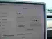 2023 Tesla Model Y Long Range z VIN 7SAYGDEE0PA178495, wystawiony jako IAAI lot #42507571 z przebiegiem 55 840 mil mil oraz . Historia ofert i sprzedaży dostępna na DreamBid. Obrazek 17.