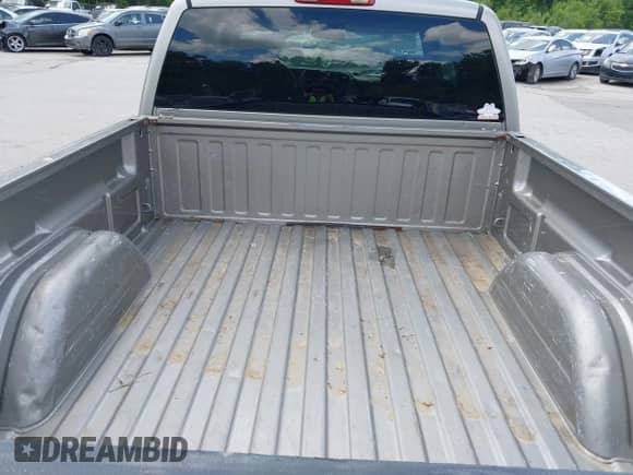 1999 Chevrolet Silverado 1500 LT1 с VIN 2GCEK19V5X1108309, выставлен на аукционе IAAI как лот 42246408 с пробегом 339 202 миль миль и . История ставок и продаж доступна на DreamBid. Изображение 18.