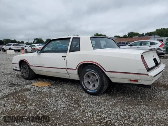 1986 Chevrolet Monte Carlo Sport с VIN 1G1GZ37G4GR199349, выставлен на аукционе Copart как лот 66940495 с пробегом 92 442 миль миль и Чистый • Clean title. История ставок и продаж доступна на DreamBid. Изображение 2.