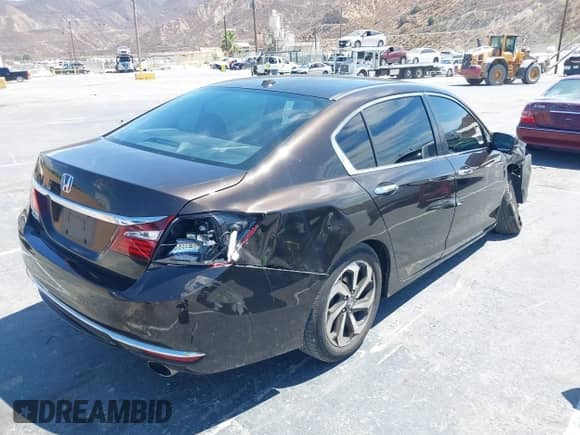 2017 Honda Accord EX-L with VIN 1HGCR2F9XHA159586, listed as a IAAI auction lot 43098628 with 118,000 mi miles and . Bid and sale history available at DreamBid. Image 4.