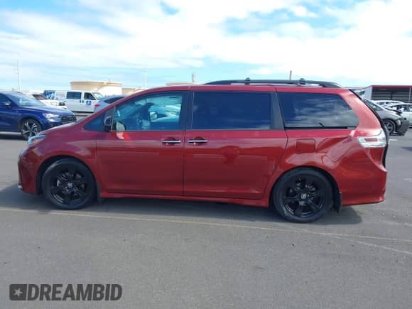 2020 Toyota Sienna SE z VIN 5TDXZ3DC1LS073065, wystawiony jako IAAI lot #42980125 z przebiegiem 69 437 mil mil oraz . Historia ofert i sprzedaży dostępna na DreamBid. Obrazek 14.