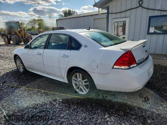 2011 Chevrolet Impala LTZ z VIN 2G1WC5EM3B1159766, wystawiony jako Copart lot #82068645 z przebiegiem 135 316 mil mil oraz Szkoda całkowita • Salvage title. Historia ofert i sprzedaży dostępna na DreamBid. Obrazek 2.