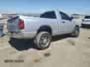 2007 Dodge 1500 SLT z VIN 1D7HA16247J517990, wystawiony jako Copart lot #58032355 z przebiegiem 96 247 mil mil oraz Szkoda całkowita • Salvage title. Historia ofert i sprzedaży dostępna na DreamBid. Obrazek 3.