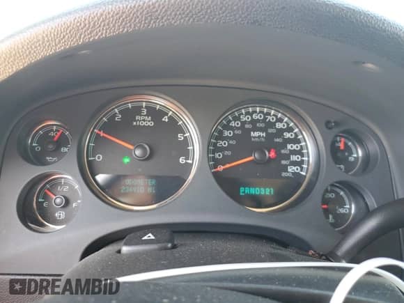 2008 Chevrolet Avalanche LTZ z VIN 3GNFK12348G255380, wystawiony jako Copart lot #82228655 z przebiegiem 234 910 mil mil oraz Szkoda całkowita • Salvage title. Historia ofert i sprzedaży dostępna na DreamBid. Obrazek 9.