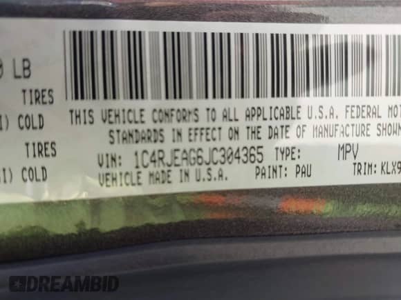 2018 Jeep Grand Cherokee Laredo E with VIN 1C4RJEAG6JC304365, listed as a IAAI auction lot 43023758 with 140,626 mi miles and . Bid and sale history available at DreamBid. Image 9.