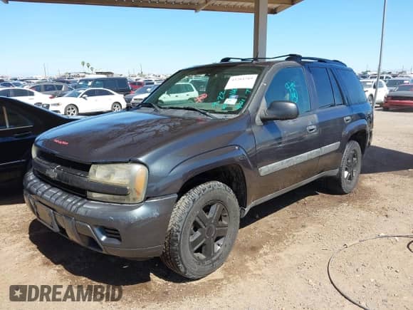 2005 Chevrolet TrailBlazer LT с VIN 1GNDS13S152116017, выставлен на аукционе IAAI как лот 43284789 с пробегом 220 632 миль миль и . История ставок и продаж доступна на DreamBid. Изображение 2.