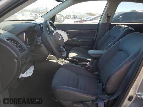 2025 Mitsubishi Outlander S с VIN JA4ARUAU2SU003328, выставлен на аукционе Copart как лот 87090965 с пробегом 5 150 миль миль и На запчасти • Non repairable. История ставок и продаж доступна на DreamBid. Изображение 7.