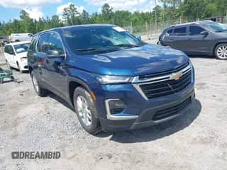 2022 Chevrolet Traverse LS z VIN 1GNEVFKW5NJ100986, wystawiony jako IAAI lot #42254550 z przebiegiem Nie podano mil oraz . Historia ofert i sprzedaży dostępna na DreamBid. Obrazek 1.