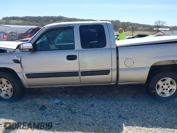 2006 Chevrolet Silverado 1500 LT1 с VIN 2GCEK19V761113414, выставлен на аукционе IAAI как лот 41835695 с пробегом Не указан миль и . История ставок и продаж доступна на DreamBid. Изображение 15.