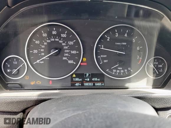 2014 BMW 3 Series 320i xDrive с VIN WBA3C3C5XEP660734, выставлен на аукционе Copart как лот 85671815 с пробегом 188 353 миль миль и Списание • Salvage title. История ставок и продаж доступна на DreamBid. Изображение 9.