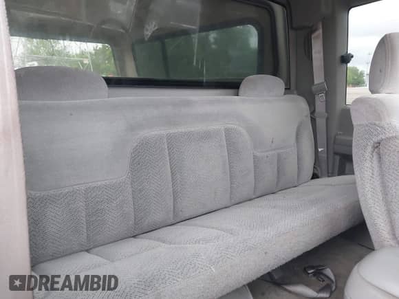1998 GMC Sierra 1500 с VIN 1GTEC19R7WE560274, выставлен на аукционе IAAI как лот 42255089 с пробегом 176 450 миль миль и . История ставок и продаж доступна на DreamBid. Изображение 8.