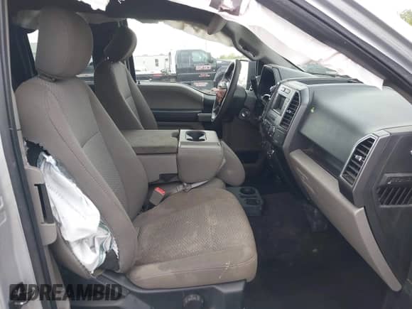 2018 Ford F-150 XL z VIN 1FTEX1EB2JKD23294, wystawiony jako IAAI lot #42882365 z przebiegiem 124 973 mil mil oraz . Historia ofert i sprzedaży dostępna na DreamBid. Obrazek 5.