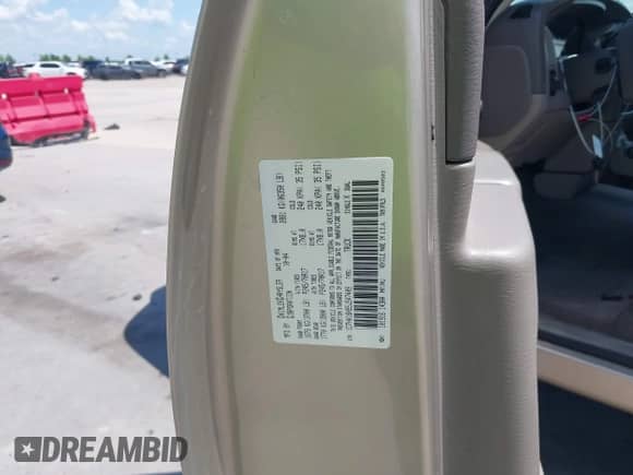 2005 Dodge 1500 SLT with VIN 1D7HA16N55J547409, listed as a IAAI auction lot 42098340 with 208,714 mi miles and . Bid and sale history available at DreamBid. Image 9.