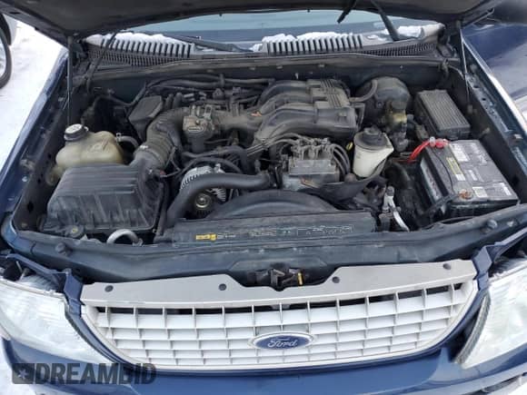 2004 Ford Explorer with VIN 1FMZU84K14UB02472, listed as a Copart auction lot 88169555 with 137,619 mi miles and Salvage title. Bid and sale history available at DreamBid. Image 12.