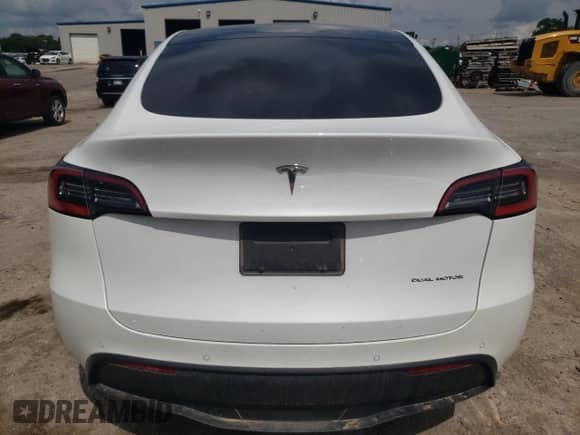 2021 Tesla Model Y Long Range with VIN 5YJYGDEE5MF111550, listed as a Copart auction lot 61527244 with 56,419 mi miles and Salvage title. Bid and sale history available at DreamBid. Image 6.