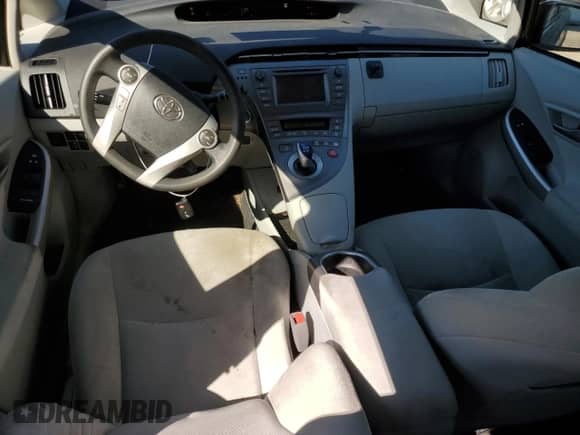 2014 Toyota Prius Two с VIN JTDKN3DUXE0359968, выставлен на аукционе Copart как лот 85753005 с пробегом 212 642 миль миль и Списание • Salvage title. История ставок и продаж доступна на DreamBid. Изображение 8.