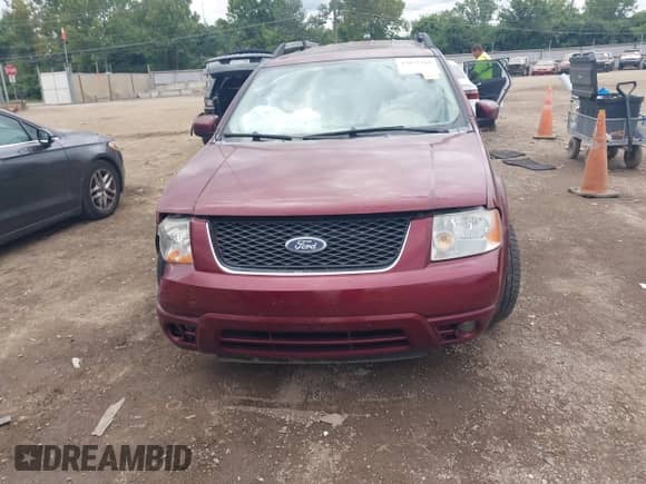 2005 Ford Freestyle Limited с VIN 1FMDK06105GA38348, выставлен на аукционе IAAI как лот 43052319 с пробегом Не указан миль и . История ставок и продаж доступна на DreamBid. Изображение 11.
