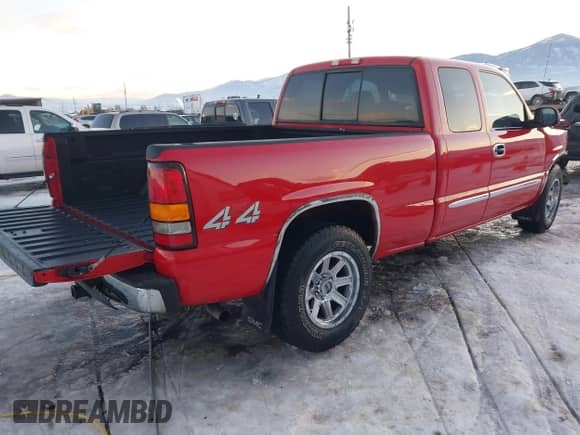 2006 GMC Sierra 1500 SLE1 with VIN 1GTEK19B86Z212806, listed as a IAAI auction lot 41324377 with 179,187 mi miles and . Bid and sale history available at DreamBid. Image 4.