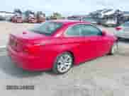 2013 BMW 3 Series 328i z VIN WBADW3C57DJ526633, wystawiony jako IAAI lot #43279188 z przebiegiem 73 781 mil mil oraz . Historia ofert i sprzedaży dostępna na DreamBid. Obrazek 4.