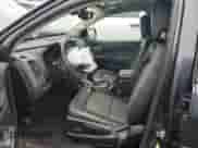 2020 Chevrolet Colorado 4WD Z71 z VIN 1GCGTDEN8L1139700, wystawiony jako Copart lot #59801195 z przebiegiem 80 882 mil mil oraz Szkoda całkowita • Salvage title. Historia ofert i sprzedaży dostępna na DreamBid. Obrazek 7.