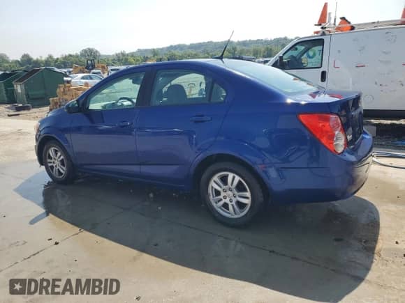 2012 Chevrolet Sonic LS с VIN 1G1JA5SH3C4197625, выставлен на аукционе Copart как лот 68454525 с пробегом 175 440 миль миль и Списание • Salvage title. История ставок и продаж доступна на DreamBid. Изображение 2.
