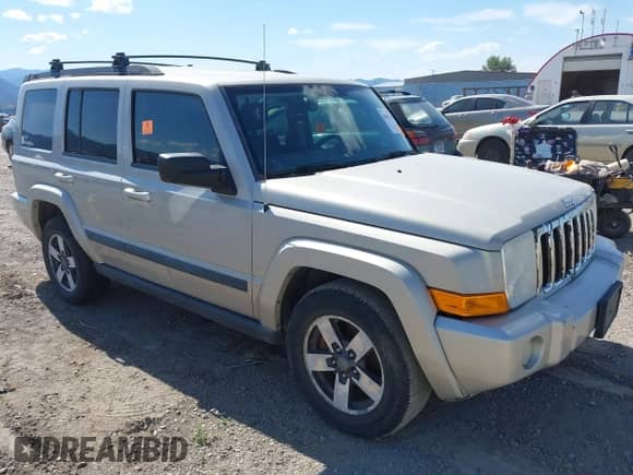 2008 Jeep Commander Sport с VIN 1J8HG48N98C153288, выставлен на аукционе IAAI как лот 42643276 с пробегом 225 832 миль миль и . История ставок и продаж доступна на DreamBid. Изображение 1.