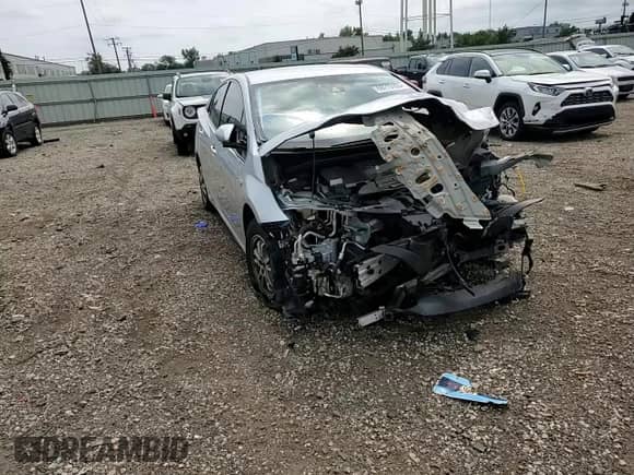 2018 Toyota Prius Plus with VIN JTDKARFP3J3069280, listed as a Copart auction lot 69215105 with 118,987 mi miles and Salvage title. Bid and sale history available at DreamBid. Image 13.