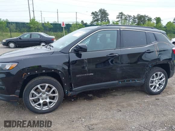 2023 Jeep Compass Latitude Lux с VIN 3C4NJDFN7PT528791, выставлен на аукционе IAAI как лот 42344745 с пробегом 30 066 миль миль и . История ставок и продаж доступна на DreamBid. Изображение 6.