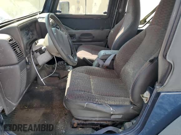 2000 Jeep Wrangler Sport with VIN 1J4FA49S5YP744967, listed as a Copart auction lot 67909665 with 141,990 mi miles and Clean title. Bid and sale history available at DreamBid. Image 7.