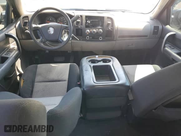2008 GMC Sierra 1500 SL z VIN 3GTEC13C18G106179, wystawiony jako Copart lot #66737705 z przebiegiem 201 343 mil mil oraz Szkoda całkowita • Salvage title. Historia ofert i sprzedaży dostępna na DreamBid. Obrazek 8.