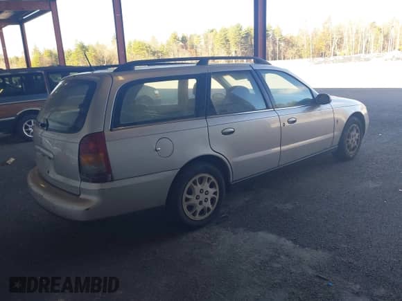 2002 Saturn LW z VIN 1G8JU84F22Y539336, wystawiony jako IAAI lot #43557908 z przebiegiem 178 809 mil mil oraz . Historia ofert i sprzedaży dostępna na DreamBid. Obrazek 4.