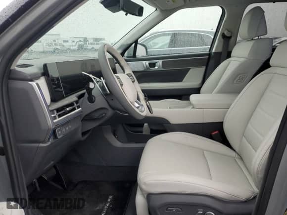 2025 Hyundai Santa Fe Calligraphy z VIN 5NMP54G16SH059384, wystawiony jako Copart lot #70330465 z przebiegiem 76 mil mil oraz Szkoda całkowita • Salvage title. Historia ofert i sprzedaży dostępna na DreamBid. Obrazek 7.