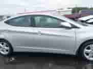 2015 Hyundai Elantra SE с VIN KMHDH4AE4FU279106, выставлен на аукционе IAAI как лот 43072976 с пробегом 57 407 миль миль и . История ставок и продаж доступна на DreamBid. Изображение 13.