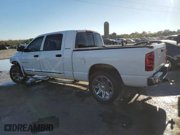 2007 Dodge 1500 SLT z VIN 3D7KR19DX7G751922, wystawiony jako Copart lot #76756934 z przebiegiem 145 115 mil mil oraz Szkoda całkowita • Salvage title. Historia ofert i sprzedaży dostępna na DreamBid. Obrazek 2.